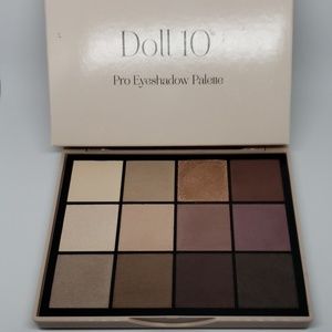 BNIB Doll 10 Pro Eyeshadow Palette